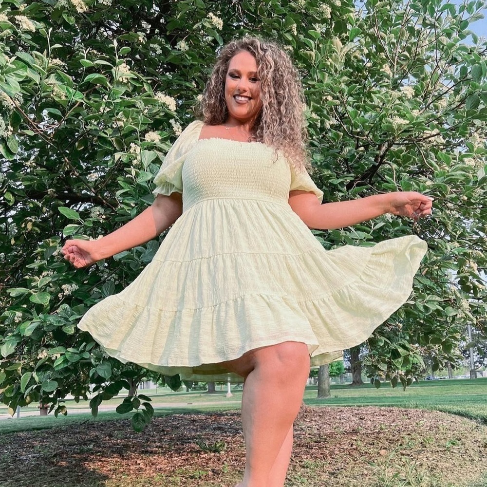 ARULA Clarisse Light Green Smocked Mini Dress - Picture 2 of 6
